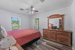 778 E Bellville St, Giddings, TX 78942 - Photo 17