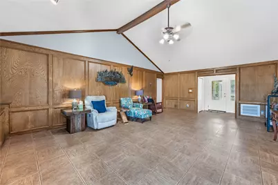 778 E Bellville Street, Giddings, TX 78942 - Photo 13