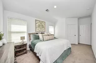 8611 River Crest Dr, Baytown, TX 77521 - Photo 3