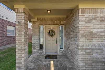 2207 Tarrytown Crossing Drive, Conroe, TX 77304 - Photo 3