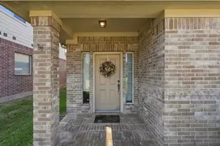 2207 Tarrytown Crossing Dr, Conroe, TX 77304 - Photo 3