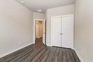 305 N Centro Cir, Shenandoah, TX 77385 - Photo 13