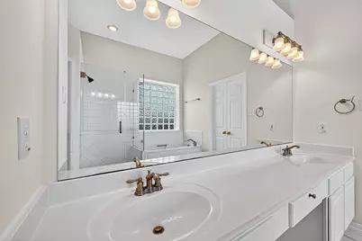 15618 Edgemere Court, Sugar Land, TX 77498 - Photo 29