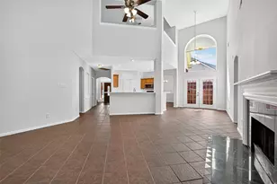 15618 Edgemere Ct, Sugar Land, TX 77498 - Photo 11