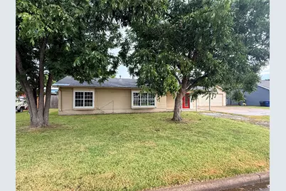 2622 34th Avenue N, Texas City, TX 77590 - Photo 1