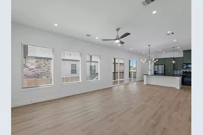 7727 Green Lawn Drive, Houston, TX 77088 - Photo 7