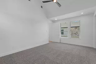 7727 Green Lawn Dr, Houston, TX 77088 - Photo 15
