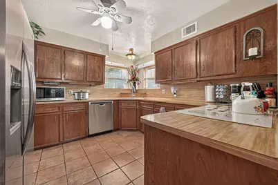 2016 Meadow Lane, Richmond, TX 77469 - Photo 9