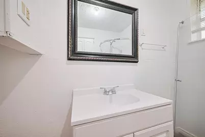 227 N Austin Drive, Angleton, TX 77515 - Photo 29