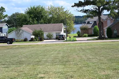 Na East Shore Drive, Willis, TX 77318 - Photo 5