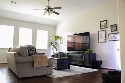 4703 N Bella Court, Alvin, TX 77511 - Photo 11