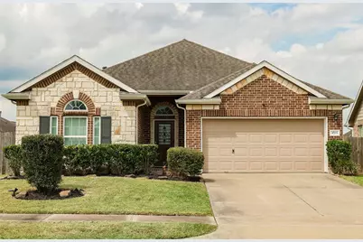 4703 N Bella Court, Alvin, TX 77511 - Photo 3