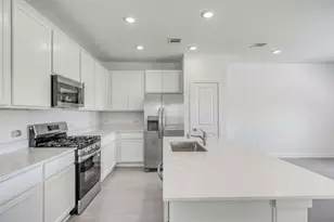 2160 Salinas Dr, Rosharon, TX 77583 - Photo 7
