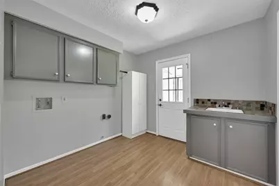 27121 Wells Lane, Oak Ridge North, TX 77385 - Photo 9