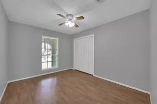 27121 Wells Ln, Oak Ridge North, TX 77385 - Photo 17