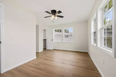 1127 Harris Way, Galveston, TX 77551 - Photo 9