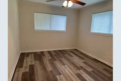 230 Laurel Street, Lake Jackson, TX 77566 - Photo 9