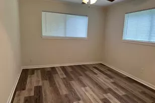 230 Laurel St, Lake Jackson, TX 77566 - Photo 9