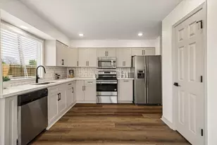 9203 Belle Park Dr, Houston, TX 77099 - Photo 13