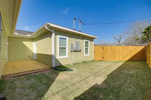 3603 Fidelity St, Houston, TX 77029 - Photo 15