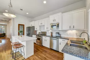 1533 Blair St, Houston, TX 77008 - Photo 9