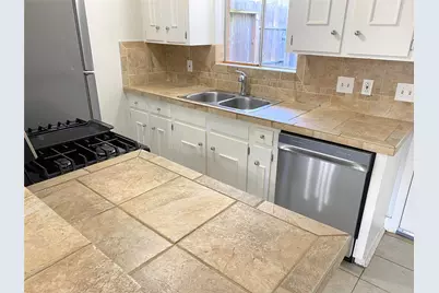 10122 Shadow Wood Drive #23, Houston, TX 77043 - Photo 5