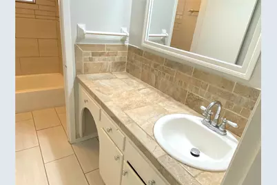 10122 Shadow Wood Drive #23, Houston, TX 77043 - Photo 9