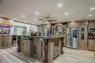 2019 Vanamen Ct, Conroe, TX 77304 - Photo 7