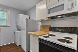 909 28th St, Galveston, TX 77550 - Photo 13