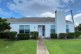10946 Bexley Dr, Houston, TX 77099 - Photo 1