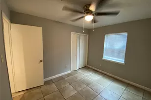 10946 Bexley Dr, Houston, TX 77099 - Photo 9