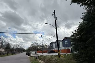 8423 Venus St, Houston, TX 77088 - Photo 7