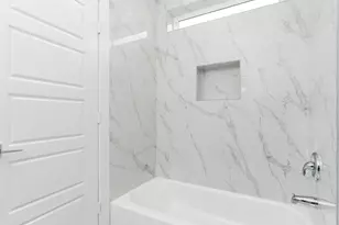 4714 Thornton Views Rd, Houston, TX 77018 - Photo 7