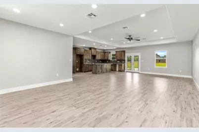 24 County Road 2293, Cleveland, TX 77327 - Photo 5