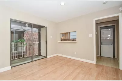 3150 Walnut Bend Lane #502, Houston, TX 77042 - Photo 9