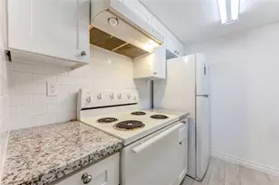 830 Threadneedle St, Houston, TX 77079 - Photo 7