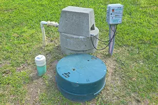 670 Cedar Crest Cir, Hemphill, TX 75948 - Photo 45