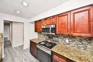 13114 Ensley Wood Dr, Houston, TX 77082 - Photo 11