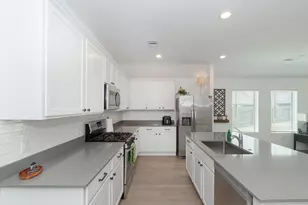 9919 Summer Peony Ct, Baytown, TX 77521 - Photo 7