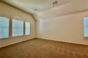 7426 Maple Run Dr, Sugar Land, TX 77479 - Photo 11