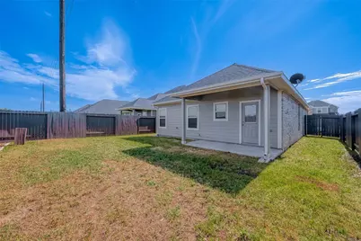 7446 French Quarter Court, Fulshear, TX 77441 - Photo 27