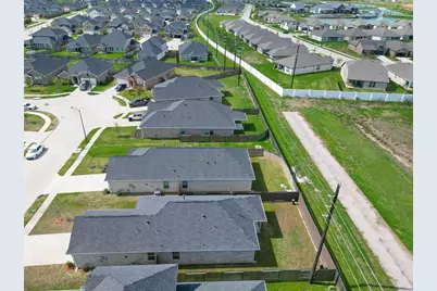 7446 French Quarter Court, Fulshear, TX 77441 - Photo 31