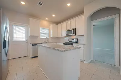 7446 French Quarter Court, Fulshear, TX 77441 - Photo 13