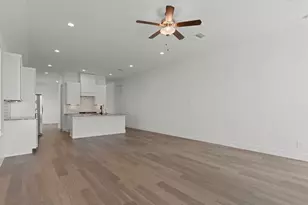 4122 Hidden Autumn Ln, League City, TX 77573 - Photo 11