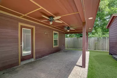 8159 Glenhollow Drive, Houston, TX 77033 - Photo 11