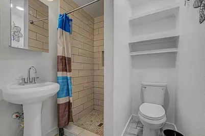 8159 Glenhollow Drive, Houston, TX 77033 - Photo 15