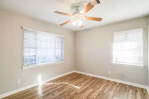 10201 Homestead Rd, Houston, TX 77016 - Photo 23