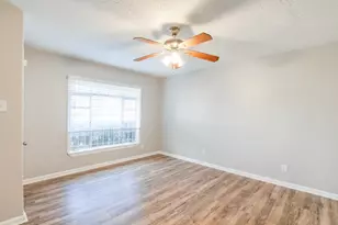 10201 Homestead Rd, Houston, TX 77016 - Photo 3