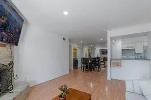 2800 Jeanetta St, Houston, TX 77063 - Photo 13