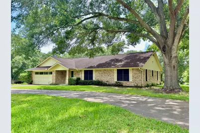 2710 Heather Glen, Brenham, TX 77833 - Photo 1